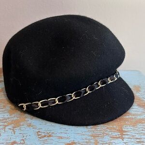 Vintage black hat stylish artsy bougie wool cap fashion accessory city chain